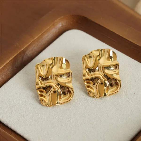 Golden Ripple Studs Earring