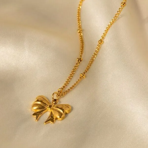 Twinkle Bow Necklace