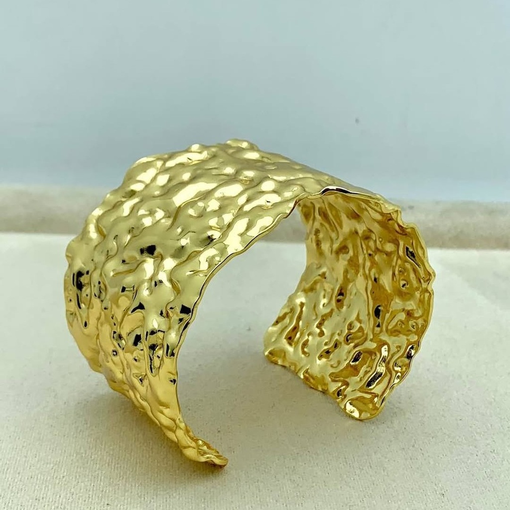 Crushed Elegance Cuff Bracelet