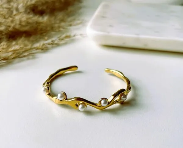 Pearl Wave Bracelet