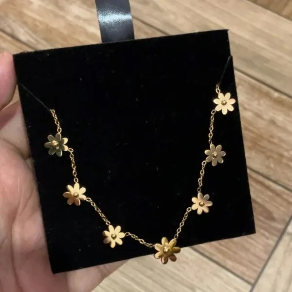 Daisy Charms Necklace