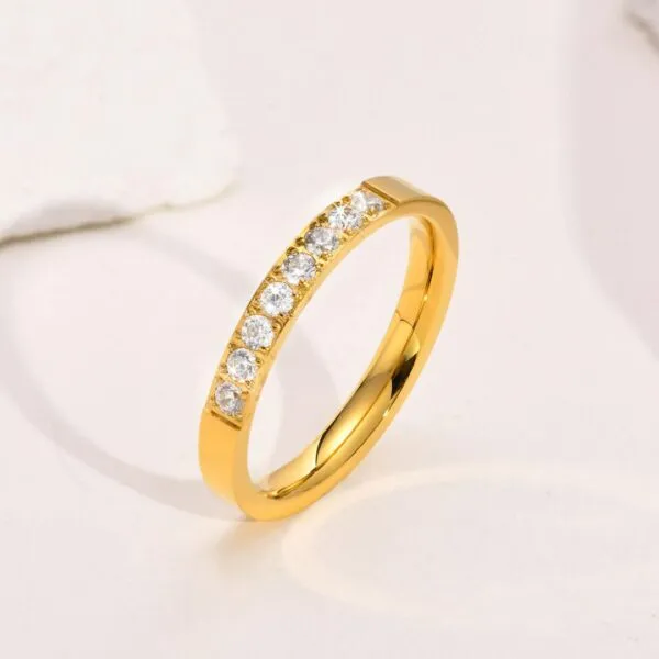 Minimal Shimmer Zirconia Ring